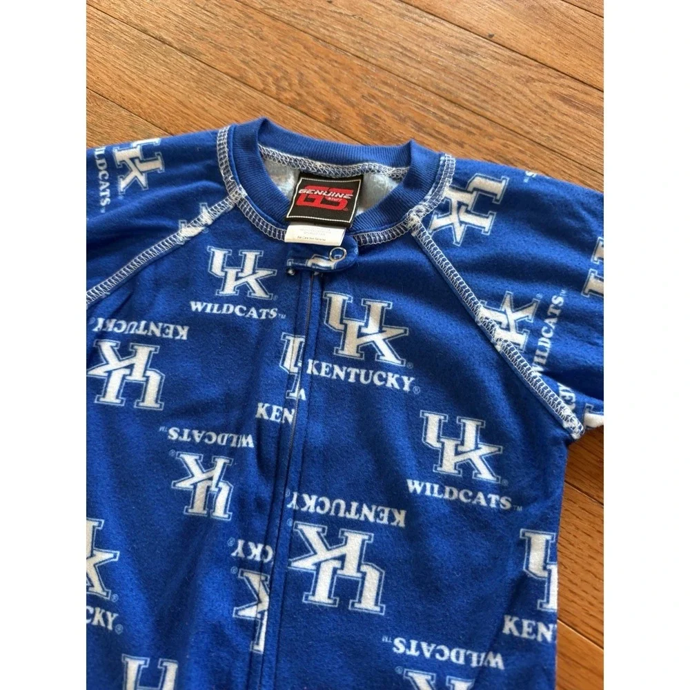 University Of Kentucky Wildcats Infant Allover Print Zip Sleeper Pajamas Sz 2T